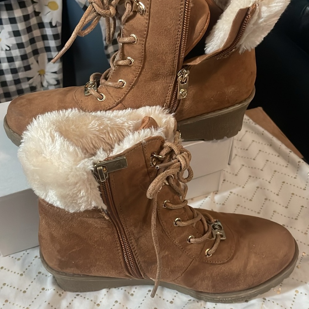 Michael Kors Girls Tan Suede Fur-Lined Boots